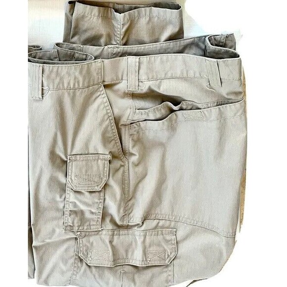NWOT Men’s 5.11 Tactical Pants Size 44x30 Khaki Tech Utility Gorp Pro Cargo - Picture 3 of 8